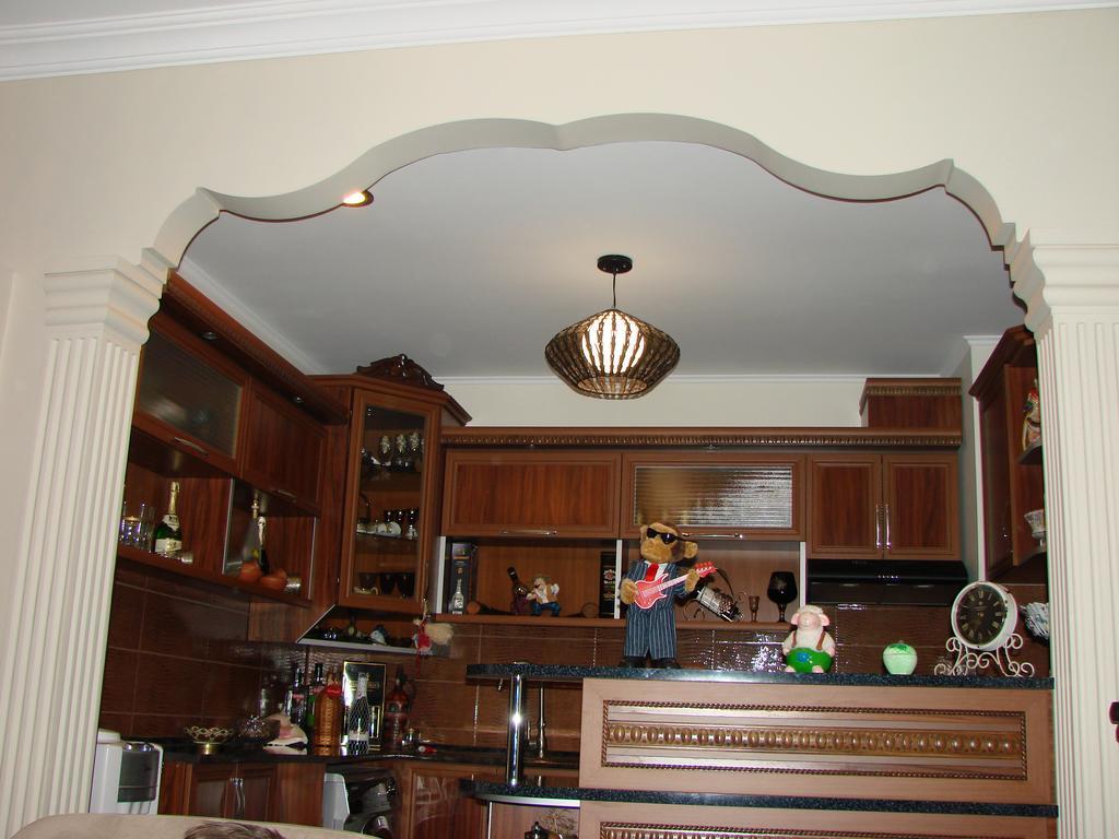Gigi Apartments Batumi Rum bild