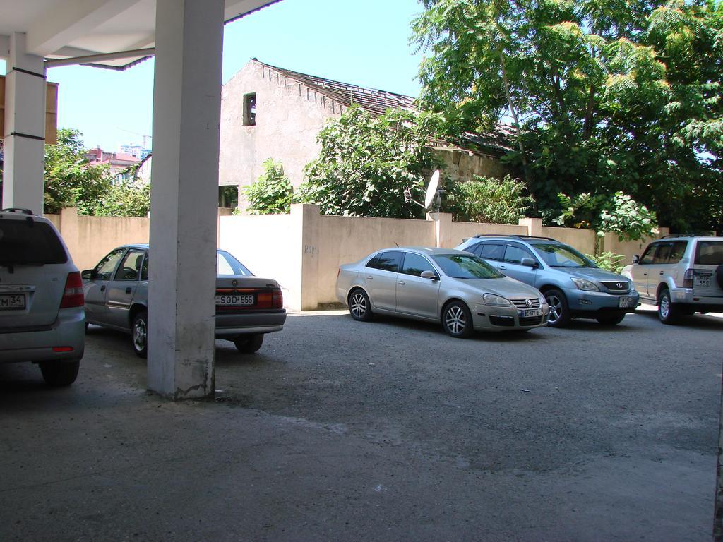 Gigi Apartments Batumi Exteriör bild