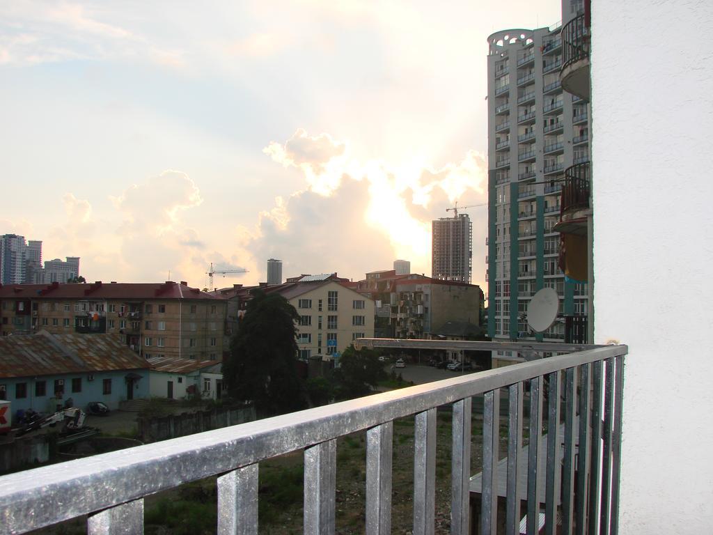 Gigi Apartments Batumi Exteriör bild