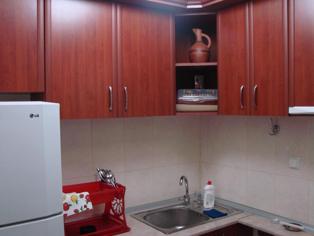 Gigi Apartments Batumi Exteriör bild