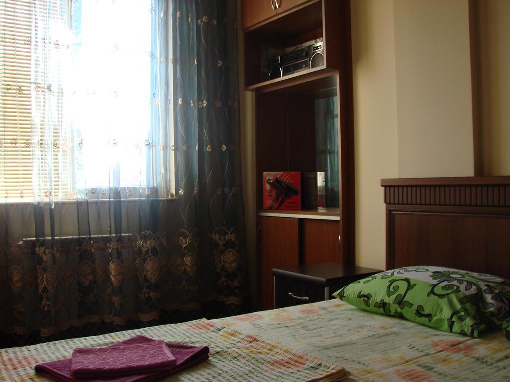 Gigi Apartments Batumi Exteriör bild