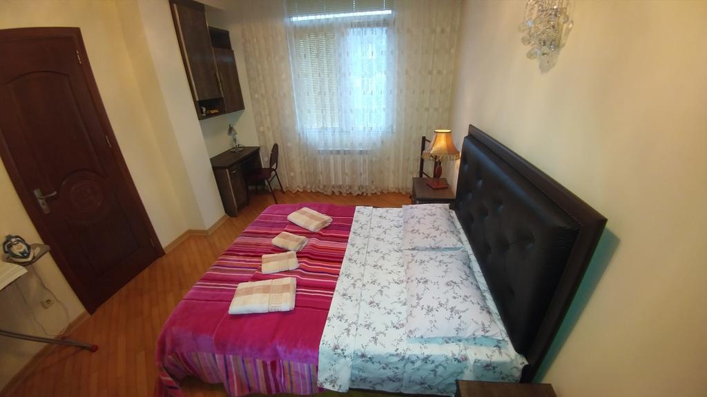Gigi Apartments Batumi Exteriör bild