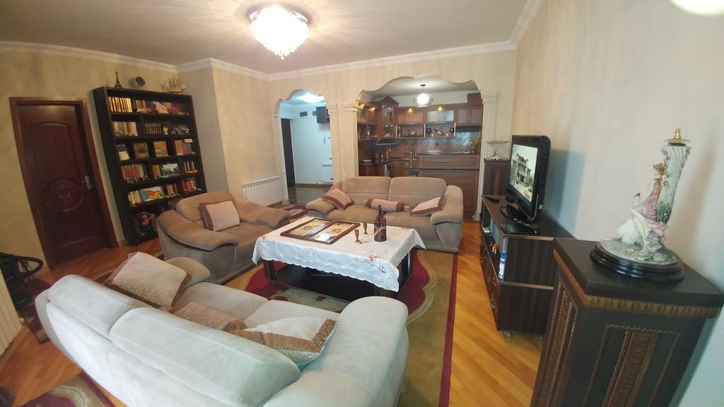 Gigi Apartments Batumi Exteriör bild