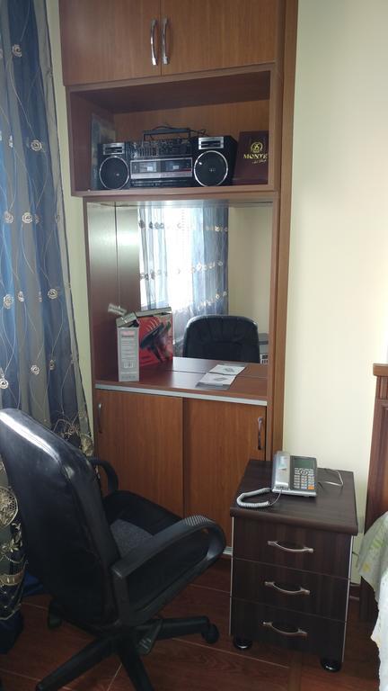 Gigi Apartments Batumi Exteriör bild