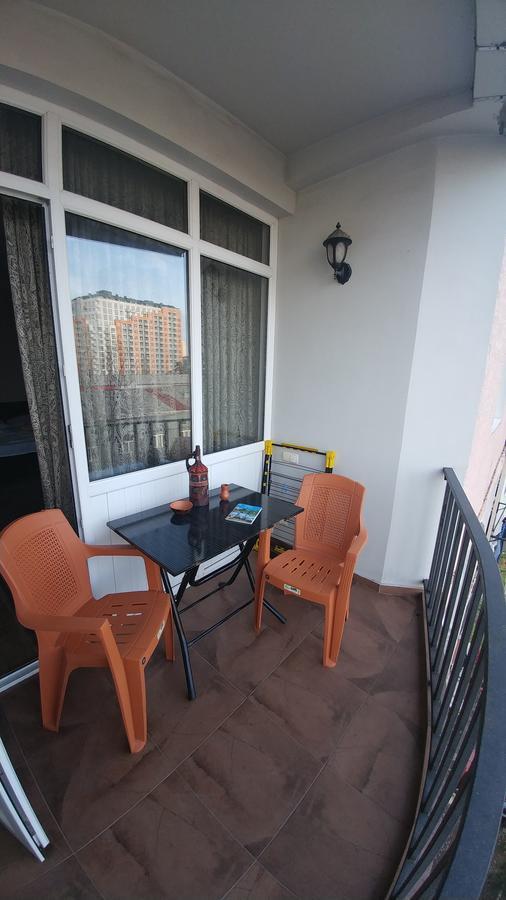 Gigi Apartments Batumi Exteriör bild